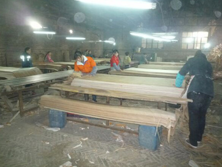 板材生產(chǎn)車(chē)間